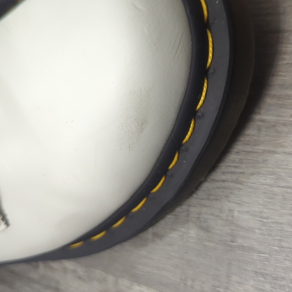 Dr. Martens - Picture 10 of 11